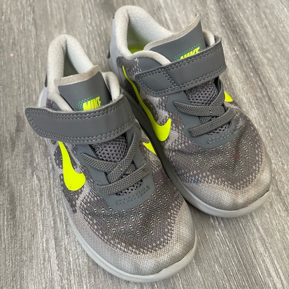 Toddler Boy Shoes size 8 - Picture 5 of 9